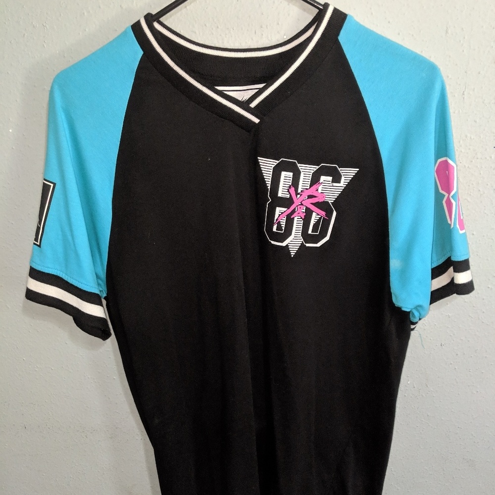 Young and reckless tee